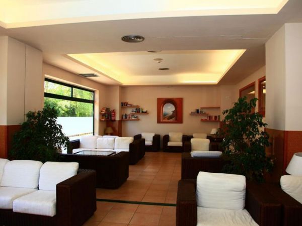 Hotel Ohtels Villa Romana